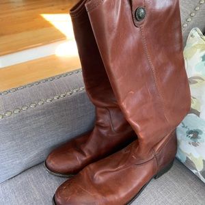 Melissa Button Frye size 9